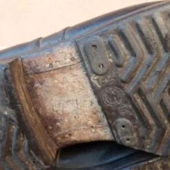 PAIRE DE BOTTES ARMÉE ALLEMANDE. POINTURE EN 42 -Le Chameau Soldes Magasin 00005 PAIRE DE BOTTES ARMEE ALLEMANDE. POINTURE EN 42