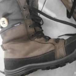 Quechua Chaussures Bottes Hiver Fourrées Cuir, T.37, Parfait état -Le Chameau Soldes Magasin 00006 Chaussures bottes Hiver Fourrees cuir T.37 parfait etat