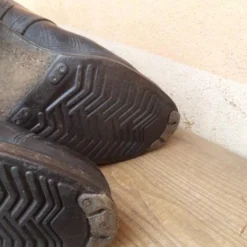 PAIRE DE BOTTES ARMÉE ALLEMANDE. POINTURE EN 46 -Le Chameau Soldes Magasin 00009 PAIRE DE BOTTES ARMEE ALLEMANDE. POINTURE EN 46