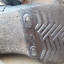 PAIRE DE BOTTES ARMÉE ALLEMANDE. POINTURE EN 46 -Le Chameau Soldes Magasin 00010 PAIRE DE BOTTES ARMEE ALLEMANDE. POINTURE EN 46